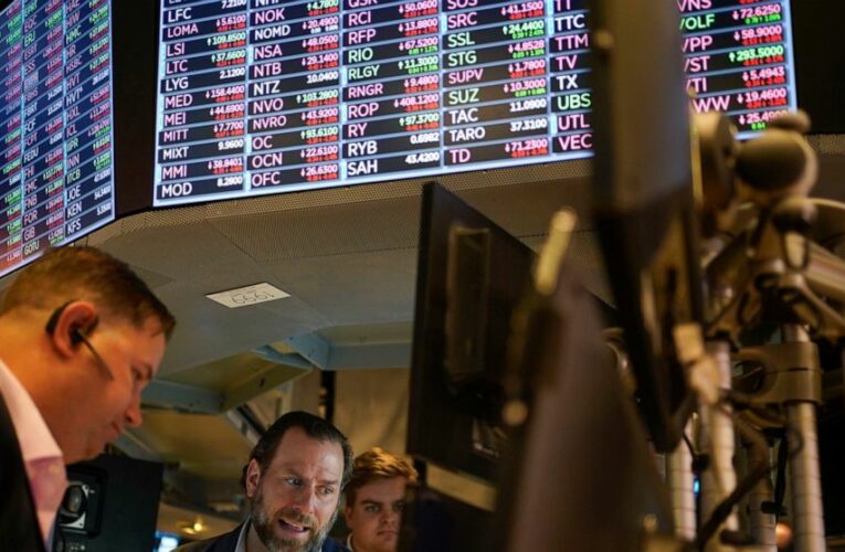 Asian stock markets mixed after Wall St sinks further