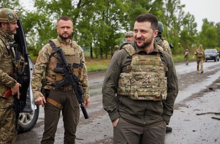 Russian, Ukrainian troops fight block by block in key city