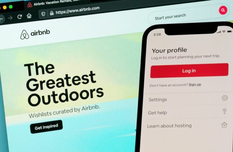 Airbnb posts much smaller Q1 loss, revenue doubles from 2021