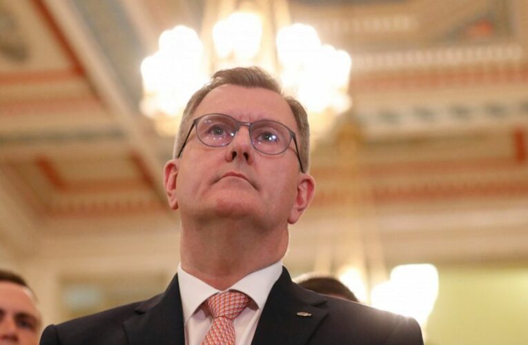 Unionists block new N Ireland govt over Brexit trade rules