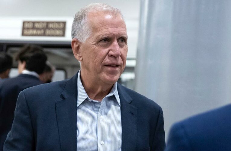 Key GOP senators signal age hike to buy semiautomatic weapons is off the table