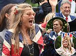 Kate Moss, Holly Willoughby, Idris Elba and Sir Cliff Richard ride Pageant buses for Jubilee