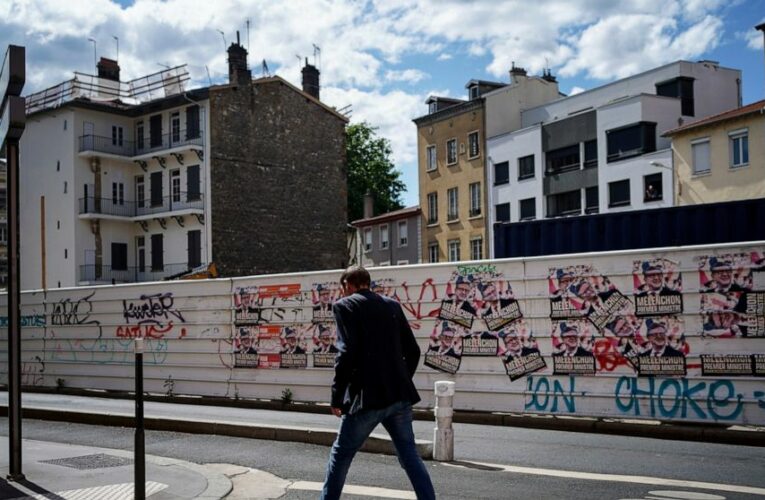 French medics protest hospital crisis, deepened by COVID