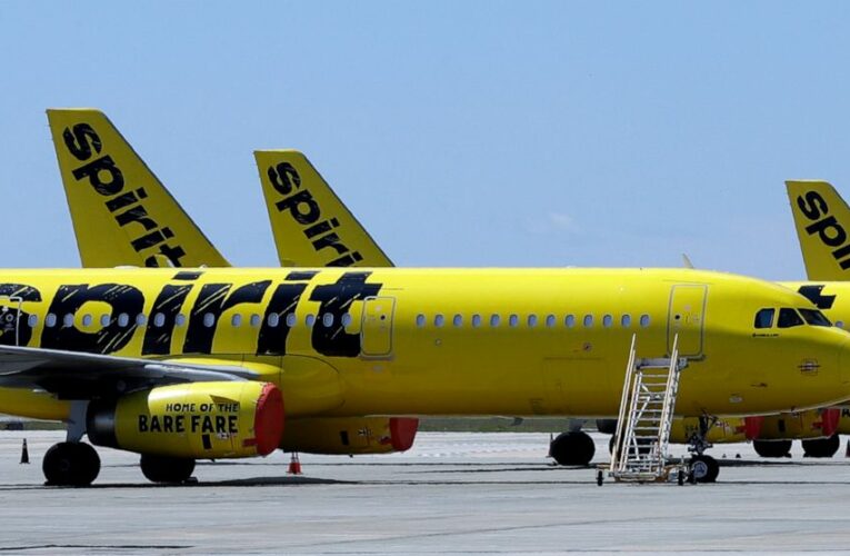 Bidding war for Spirit Airlines heats up ahead of vote