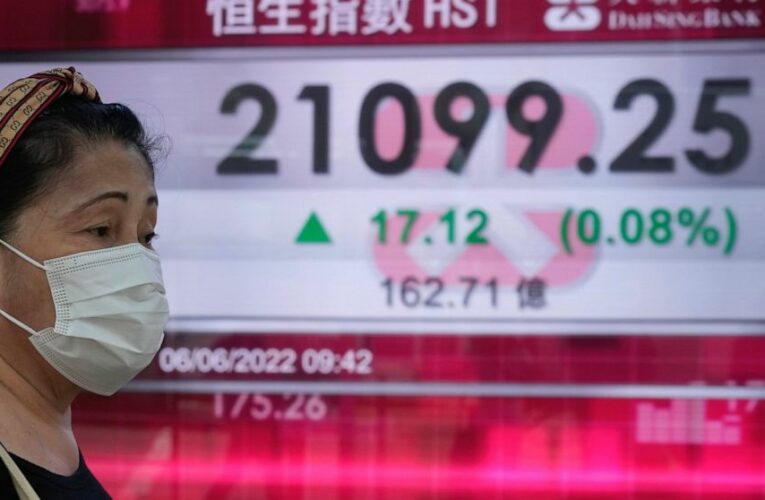 Global stocks rise on improved Chinese services data
