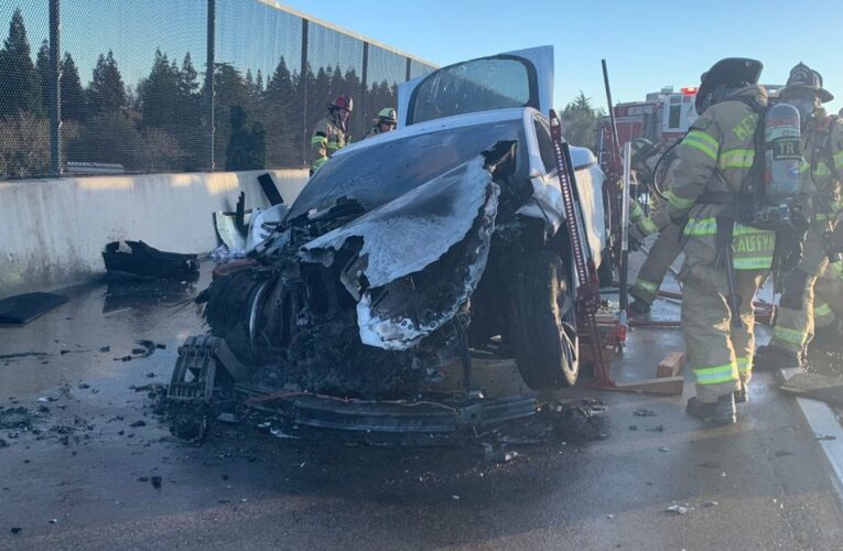 Tesla spontaneously combusts on Sacramento freeway