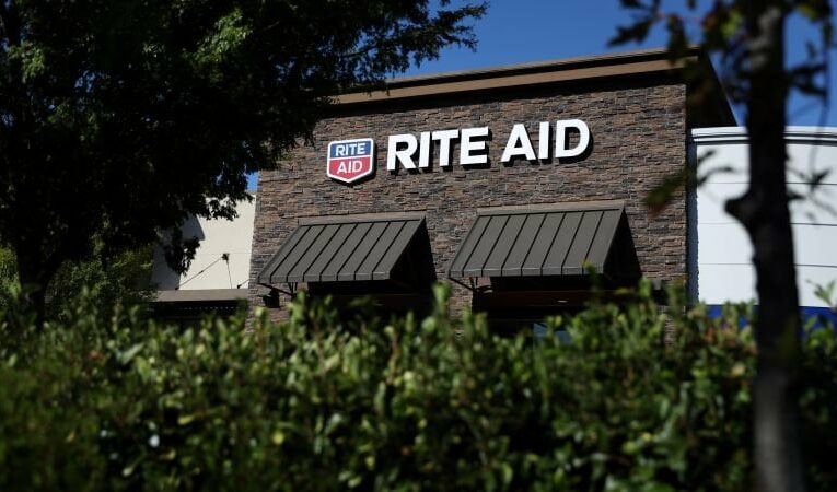 US sues Rite Aid for missing opioid red flags
